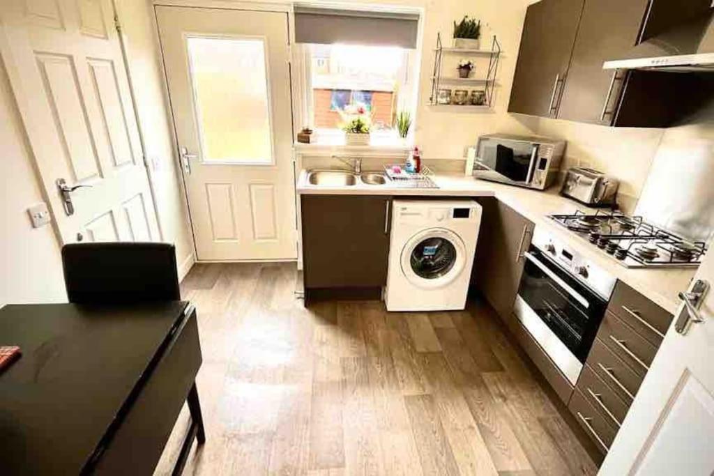 Апартаменты Loch Leven Getaway - 2 Bed House Кинросс Экстерьер фото